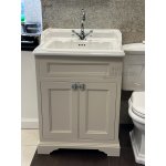 Burlington Classic Umywalka 65x57,5 z szafka biała/sand B151TH FF8S
