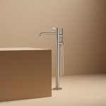 Hotbath ArchieFlag Bateria wannowa wolonostojąca ze słuchawką prysznicową i wężem prysznicowym Steel Brushed AF087.IX