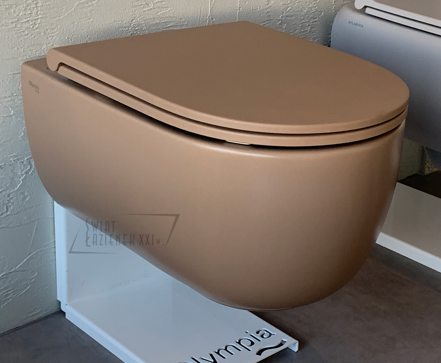 Olympia Ceramica Milady Miska bezrantowa 52x36 z deską wolnoopadającą slim brown matt MIL120207+C5CN07