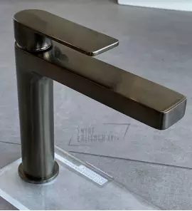  Ritmonio Pois Bateria umywalkowa 1-otworowa z korkiem automatycznym brushed black chrome PR31AA101BLX