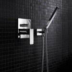 STEINBERG SERIA 200 Zestaw prysznicowy ze słuchawką i uchwytem z przyłączem Chrom 200.1670 / 2001670