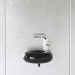 Trone Orbe Umywalka okrągła Ø 30 cm ścienna z korkiem Black ORBEXXBL